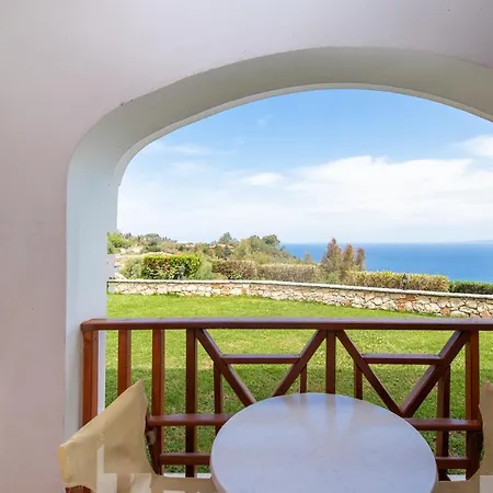 Sea View Village 4*