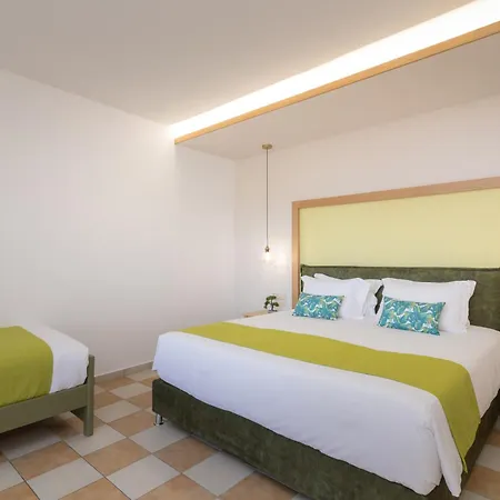 Apartahotel Sea View Village
