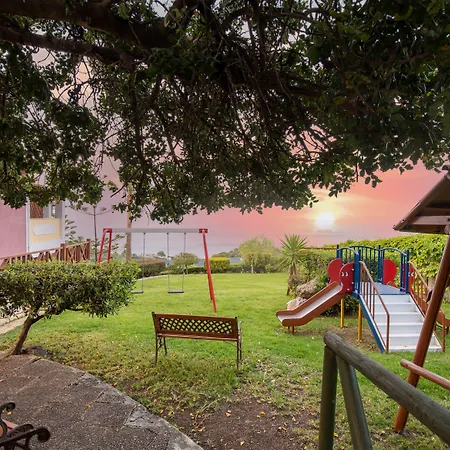 Sea View Village 4*