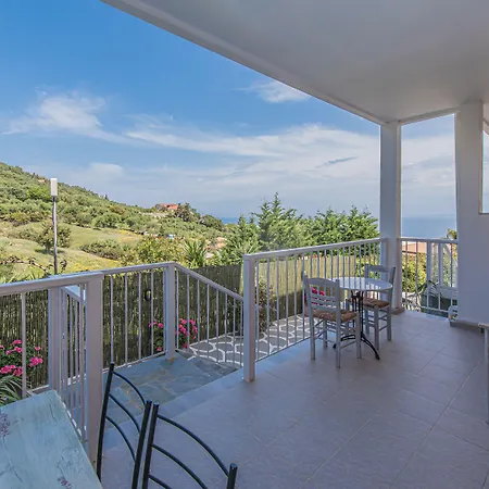 Aparthotel Sea View Village 4*
