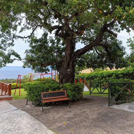 Sea View Village 4*