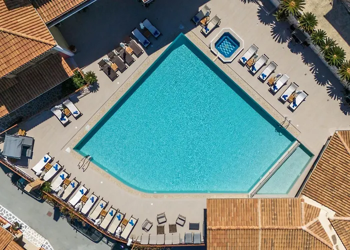 Sea View Village 4*