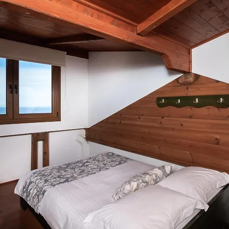 Aparthotel Sea View Village 4*