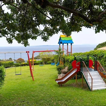 Aparthotel Sea View Village 4*
