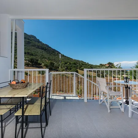 Sea View Village 4*