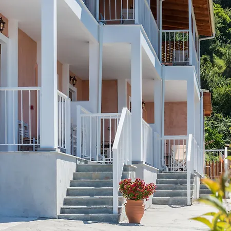 Sea View Village Aparthotel 4*
