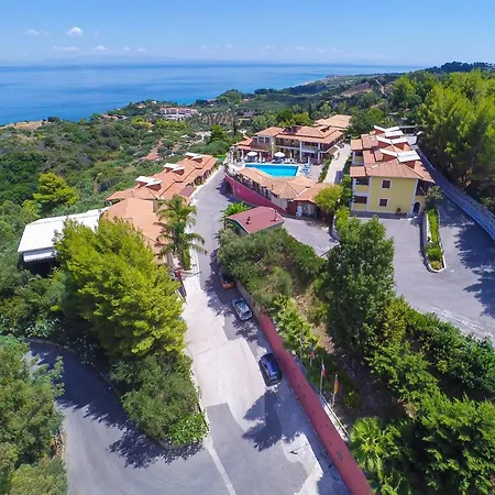 Aparthotel Sea View Village